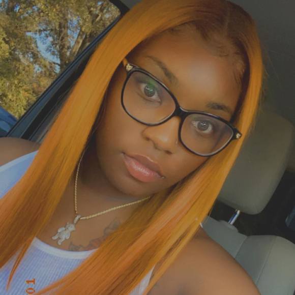 Profile Picture of Nicole Nicole (@cpagan93) on Poshmark