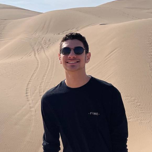 Profile Picture of Jacob Schoen (@jacob_schoen) on Poshmark