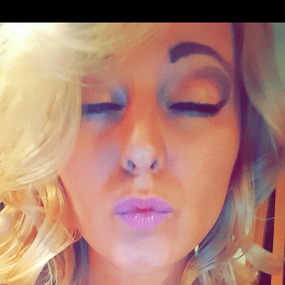 Profile Picture of Christa Oldham (@christa_rae) on Poshmark