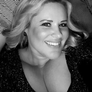 Profile Picture of Lisa Corrigan (@LisaCorrigan17) on Twitter