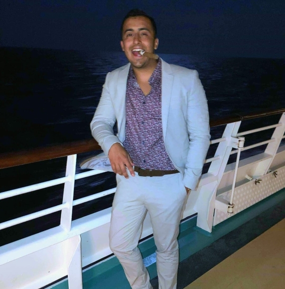 Profile Picture of Tony Ayala (@tonyayala7) on Poshmark