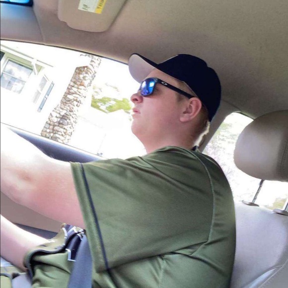 Profile Picture of Dylan Hardy (@dylanhardy68) on Poshmark