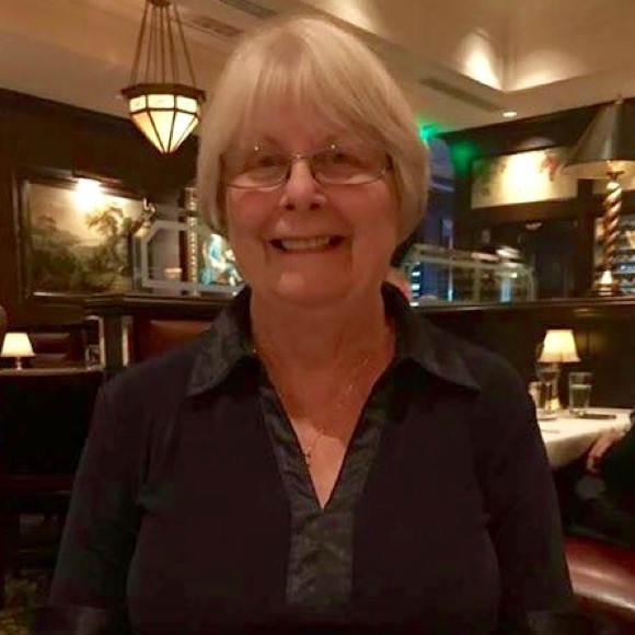 Profile Picture of Sandra Evansen (@sandraj1957) on Poshmark