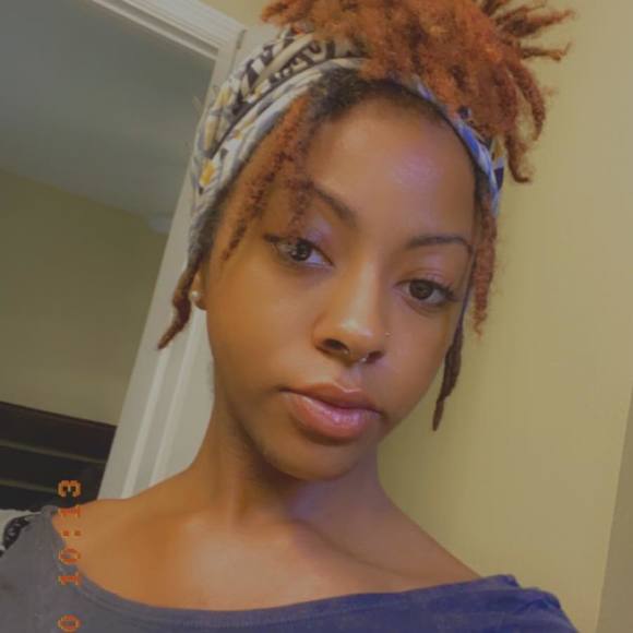 Profile Picture of Da'naujah Venters (@dbventer22) on Poshmark