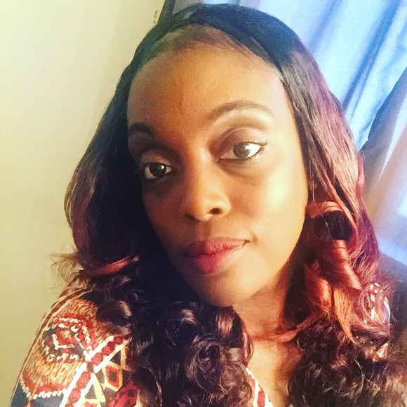 Profile Picture of Shirlean Cullom (@s_cullom71) on Poshmark