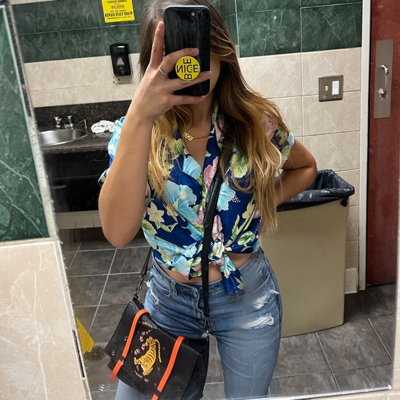 Profile Picture of Haley Castro (@haleyneecole) on Poshmark