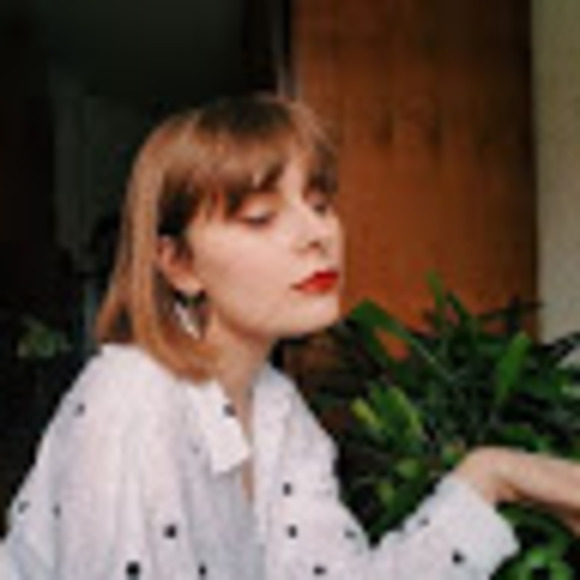 Profile Picture of Rita Tërstena (@terstenarita) on Poshmark