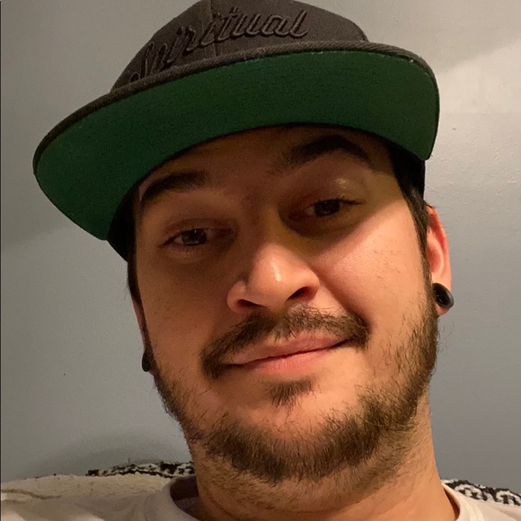 Profile Picture of Josh Sadler (@joshsadler6520) on Poshmark