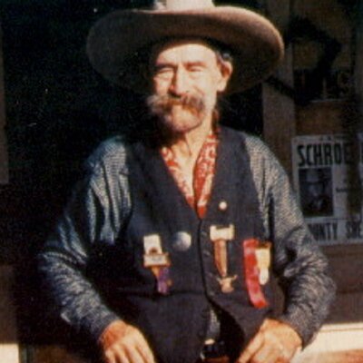 Profile Picture of Shaun L. Hull (@shaunlhull) on Twitter