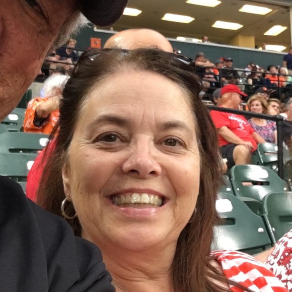 Profile Picture of Paula Lemons (@pblemons) on Poshmark