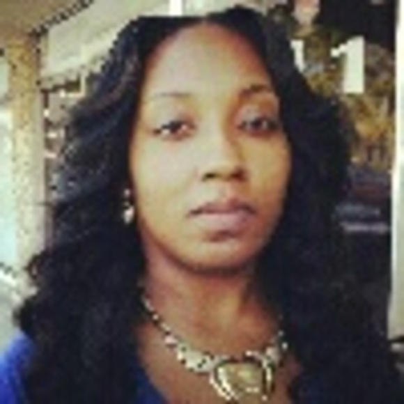 Profile Picture of Sophia Hicks (@mscurt08) on Poshmark