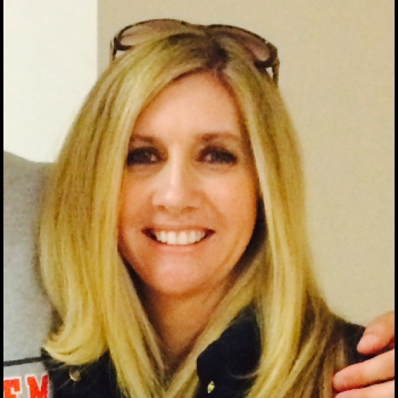 Profile Picture of Tara Cusick (@kennedycollins1) on Poshmark