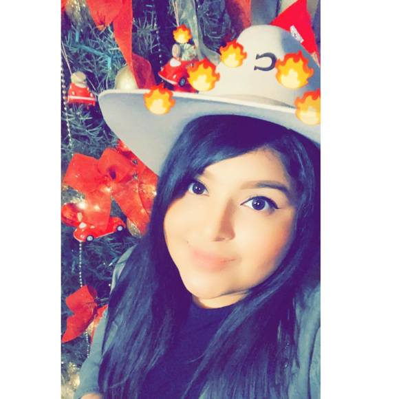Profile Picture of Nancy Corona-pineda (@nancy_pineda90) on Poshmark