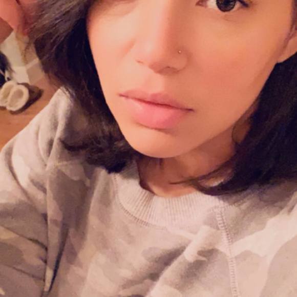 Profile Picture of Lola Lora (@rayel) on Poshmark