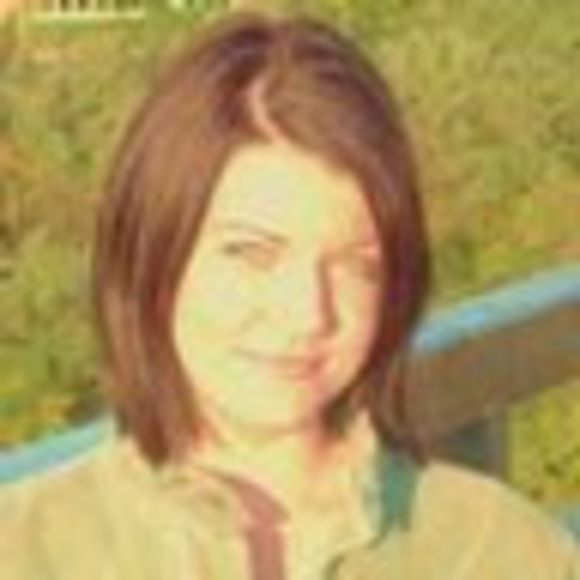 Profile Picture of Danielle Kempf (@danileekempf) on Poshmark