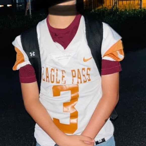 Profile Picture of Eli Rodriguez (@eliadanrdz3) on Poshmark