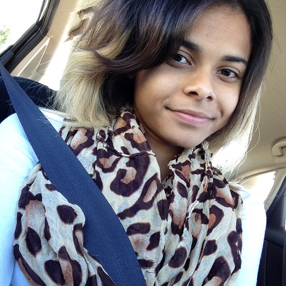 Profile Picture of Cassandra Wise (@c_wise) on Poshmark