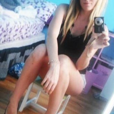 Profile Picture of Cheryl (@Lovely_Lemons) on Twitter
