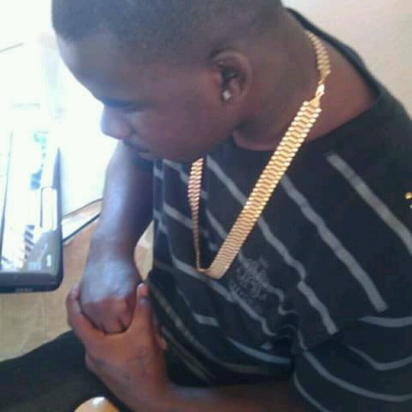 Profile Picture of James Hardiman (@bigwest) on Poshmark