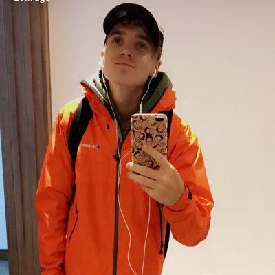 Profile Picture of Joe's Orange Coat (@JoesOrangeCoat) on Twitter