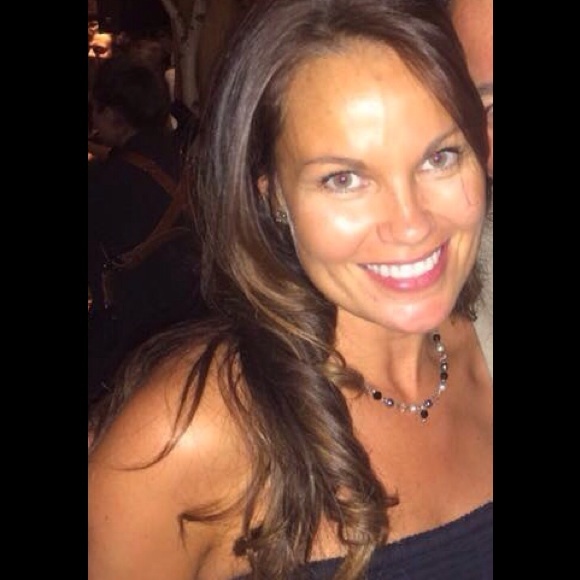 Profile Picture of Kara Martakos (@karaathruz) on Poshmark
