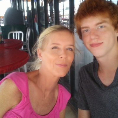 Profile Picture of Mikki Craig (@MikkiCraig3) on Twitter