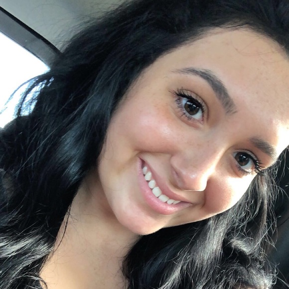 Profile Picture of Jessica Kimsal (@jessicakimsal) on Poshmark