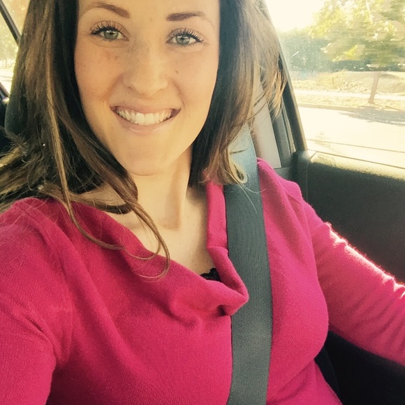 Ashley Alner - Poshmark Profile Picture of Ashley Alner (@ashley_a12) on Poshmark