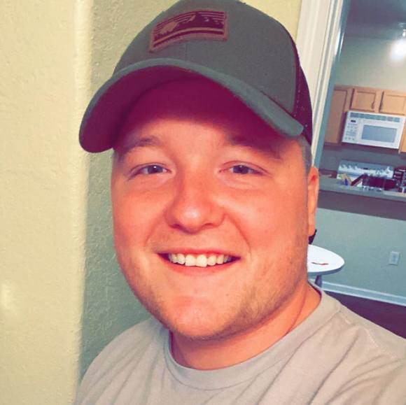 Profile Picture of Andrew Pettit (@pettitandrew38) on Poshmark