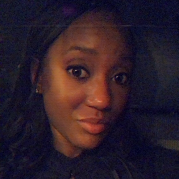 Profile Picture of Janine Woolford (@ninababy445) on Poshmark