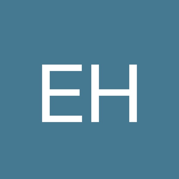 Profile Picture of Elizabeth Harstad (@harstad05) on Poshmark