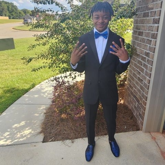 Sharisse Sharisse - Poshmark Profile Picture of Sharisse Sharisse (@latoyasharisse) on Poshmark