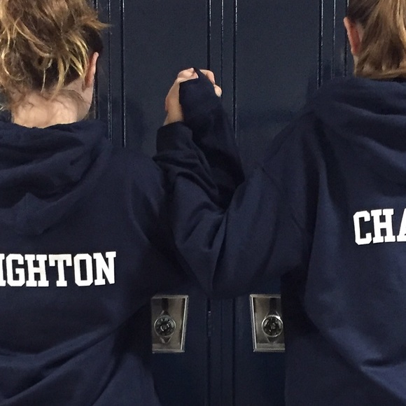 Profile Picture of Isabella Chaves (@chavesbella) on Poshmark