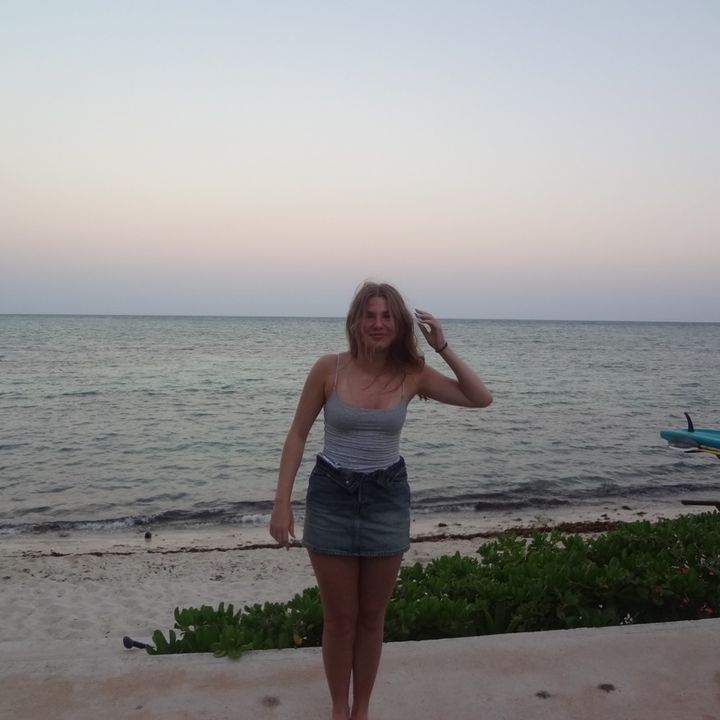 Profile Picture of momo (@moira.mcleann) on Tiktok