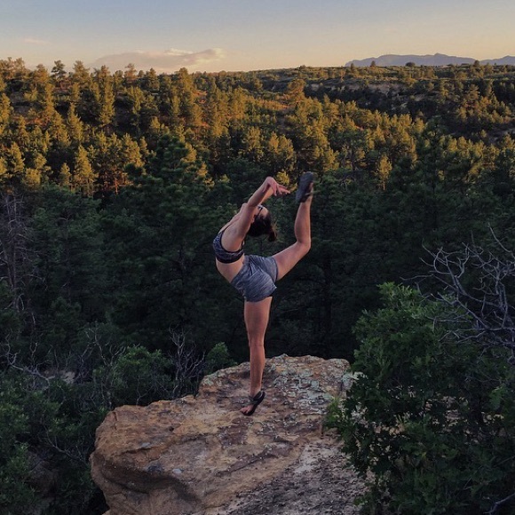 Profile Picture of Haley Halverson (@haleyehalverson) on Poshmark
