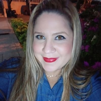 Profile Picture of Angelica Calderón (@AngieCalderonM) on Twitter