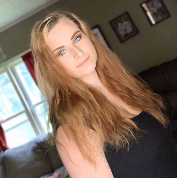 Profile Picture of Braelynn Jurgensen (@braelynnj) on Poshmark