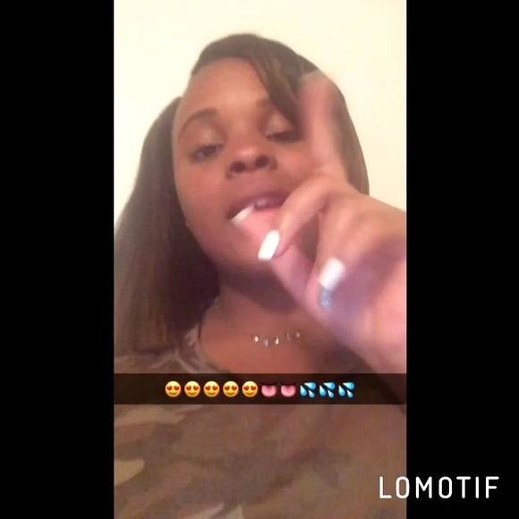 Profile Picture of Ashanti Ashanti (@ashantihoney) on Poshmark