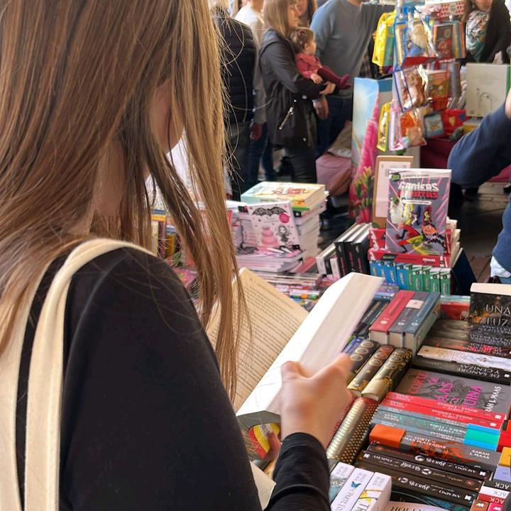 Profile Picture of sheila♡📖 (@sheilabooks._) on Tiktok