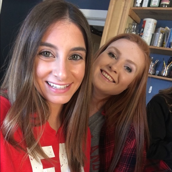 Profile Picture of Sarah Carlisi (@sarah_carlisi) on Poshmark