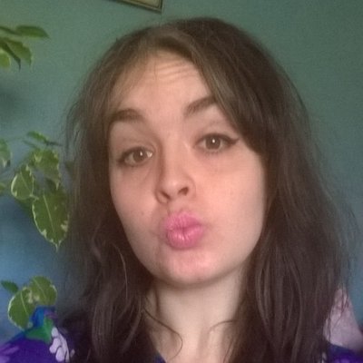 Profile Picture of Rhiannon Mitchell (@glittermouse666) on Twitter