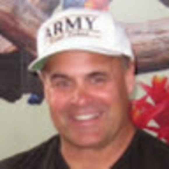 Kevin Roberts - Poshmark Profile Picture of Kevin Roberts (@crpmllc) on Poshmark