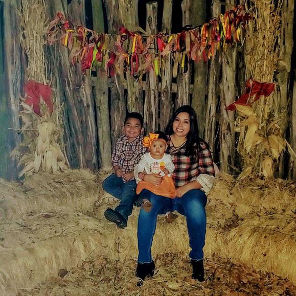 Profile Picture of Chasity Vazquez (@nina_v15) on Poshmark