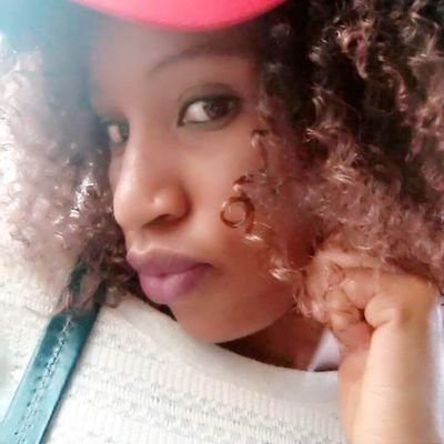 Profile Picture of Gloria Simon (@gloriasimon827) on Twitter