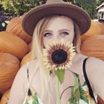 Profile Picture of Lara Young 👐 (@larasmellss) on Instagram