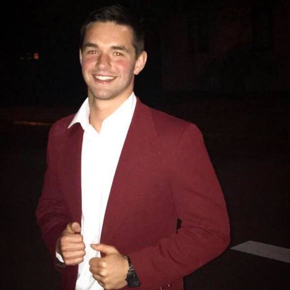 Louis Etcheveste - Poshmark Profile Picture of Louis Etcheveste (@letch51) on Poshmark