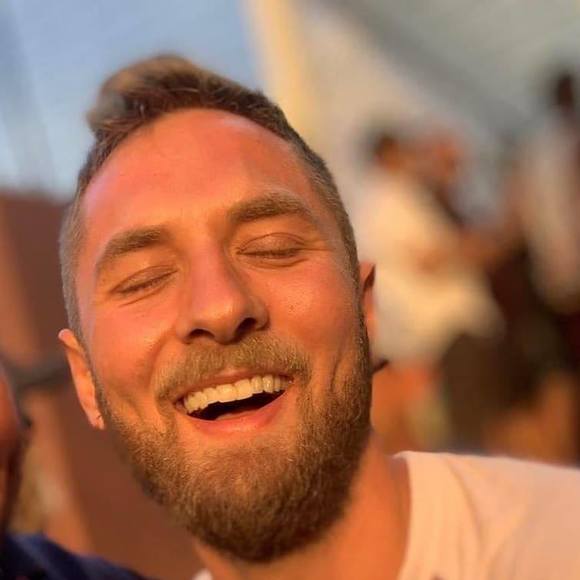 Profile Picture of Bret Johnson (@bretmjohnson) on Poshmark