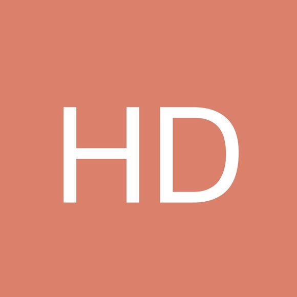 Profile Picture of Hashmitha Damerla (@posh_1508) on Poshmark