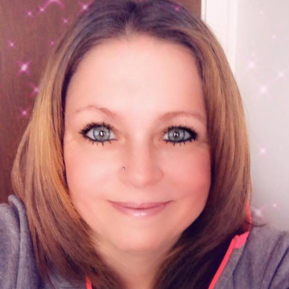Profile Picture of Robin Trimble-eisenhauer (@robin1977) on Poshmark