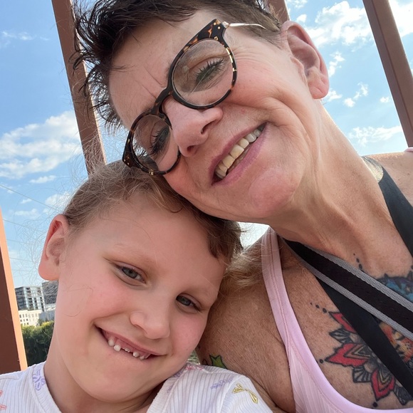 Profile Picture of Nancy Karon (@nkaron) on Poshmark